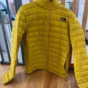Mens Medium Dark yellow north face winter coat